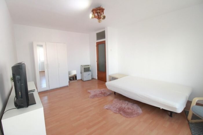 Mall Vitan, inchiriere garsoniera.