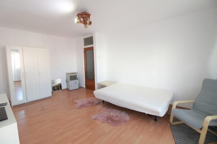 Mall Vitan, inchiriere garsoniera.